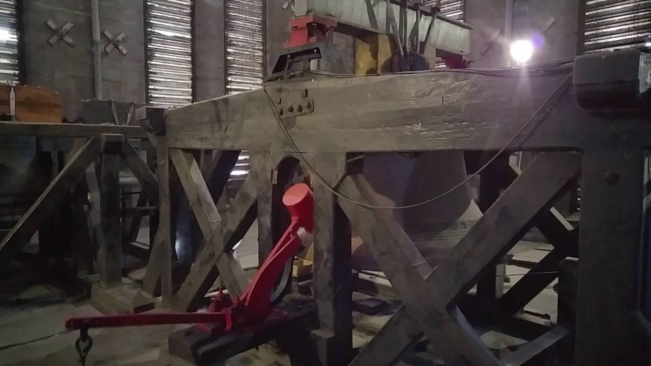 Big Tom chiming noon @ Lincoln Cathedral