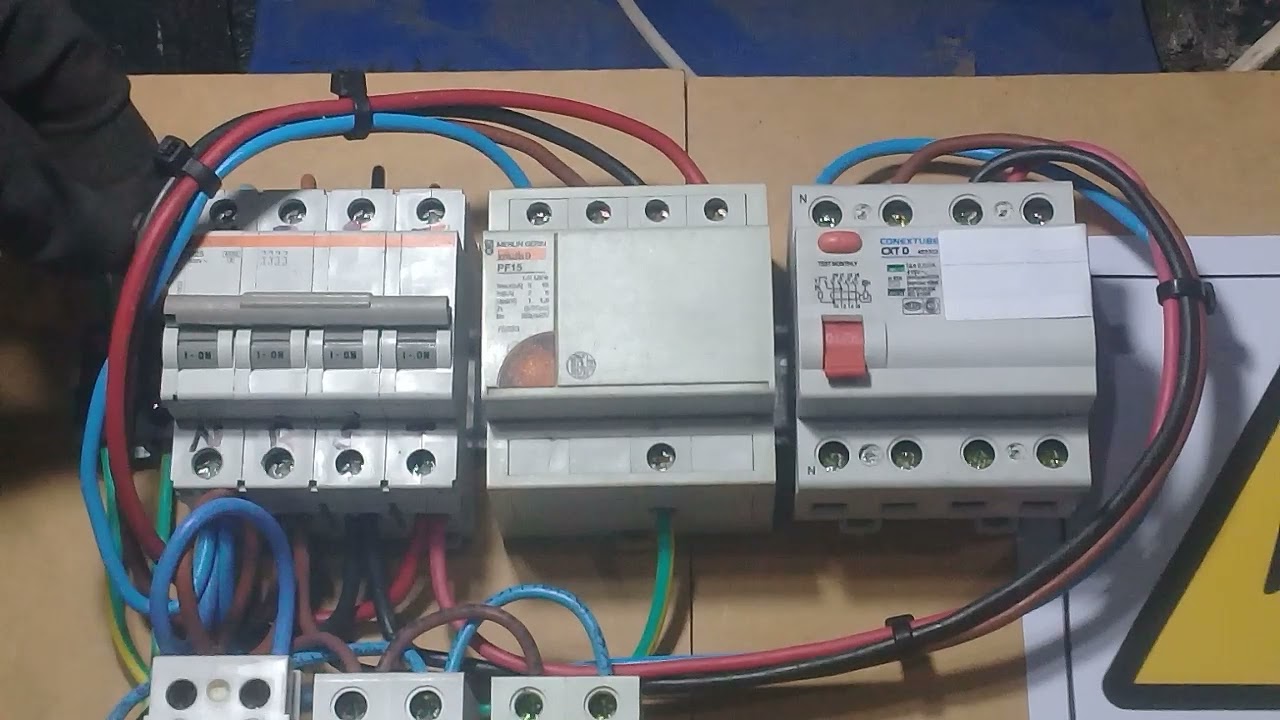 Qué es y cómo funciona un DPS Protección contra sobretensiones permanentes o transitorias.