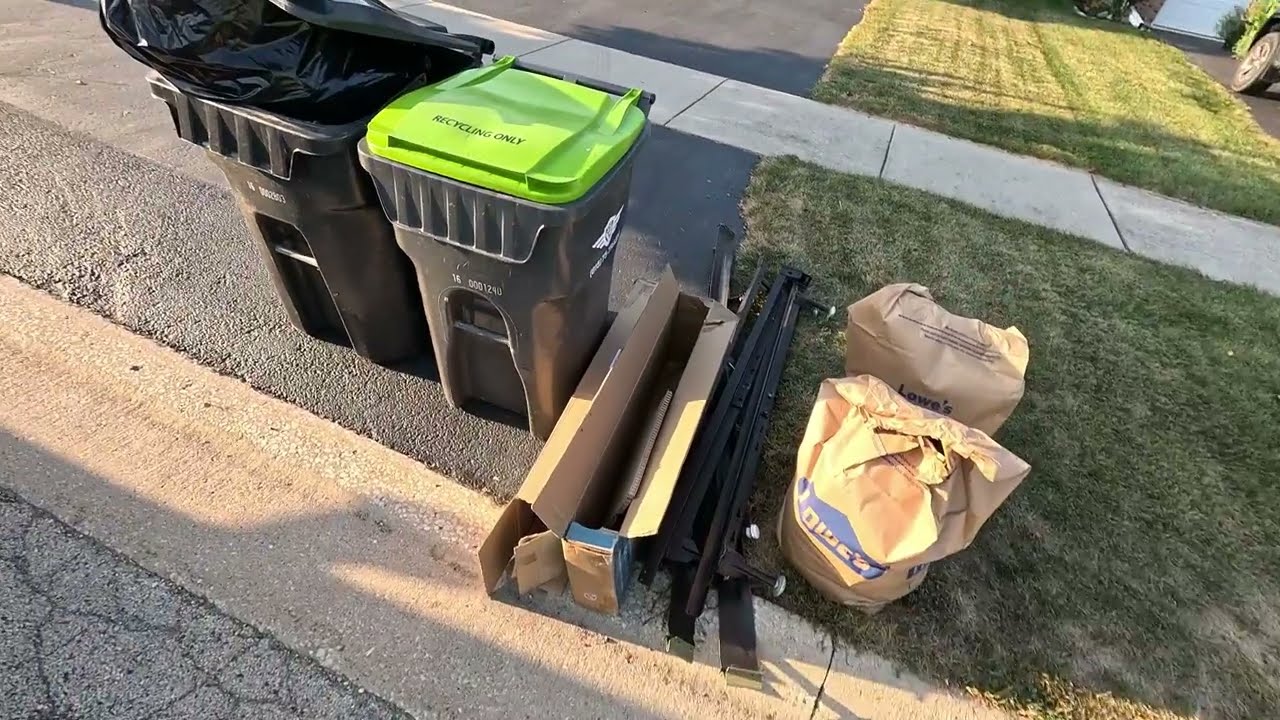 Сбор мусора приносит мне больше денег, чем работа в офисе