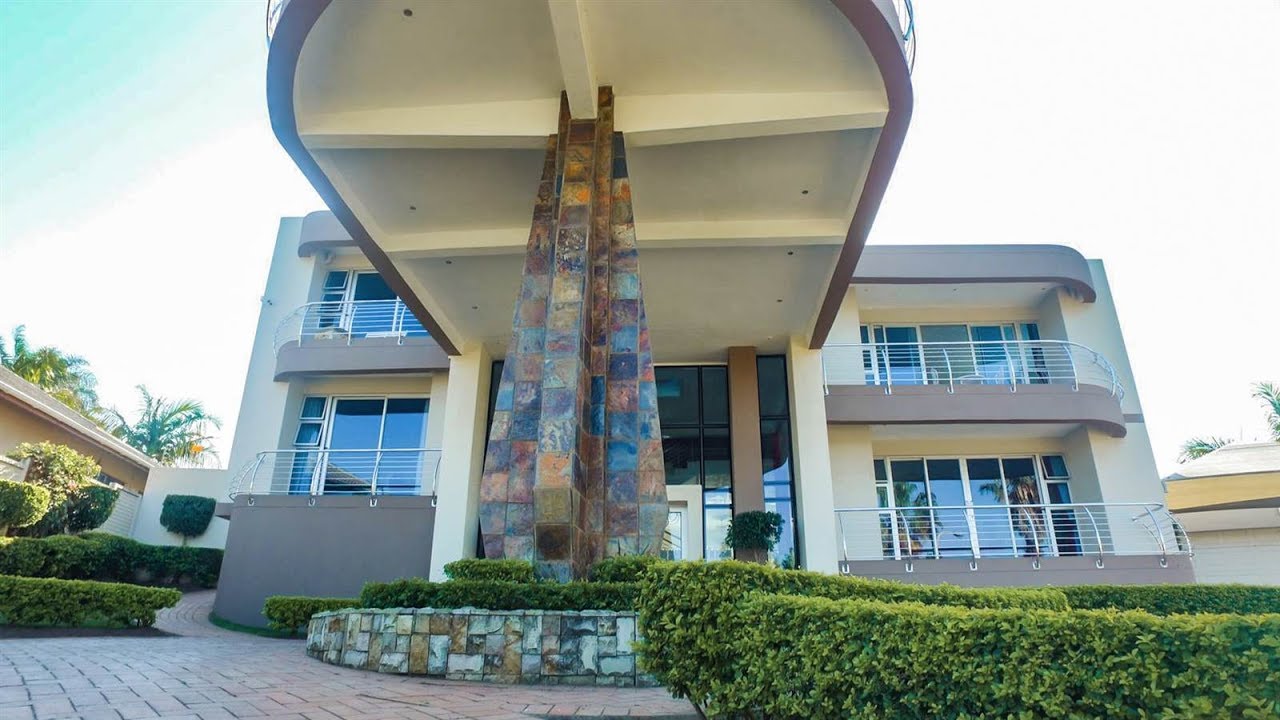 4 Bedroom House for sale in Eastern Cape East London Blue Bend