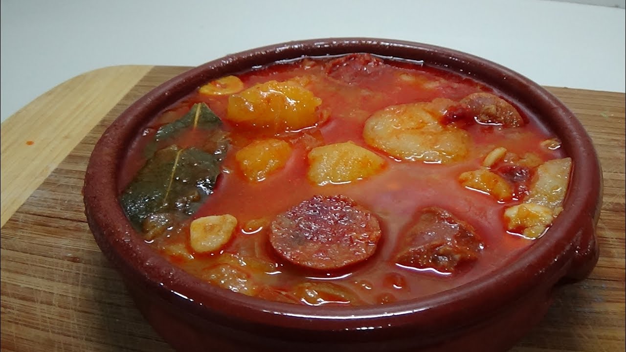 Cómo hacer patatas con chorizo