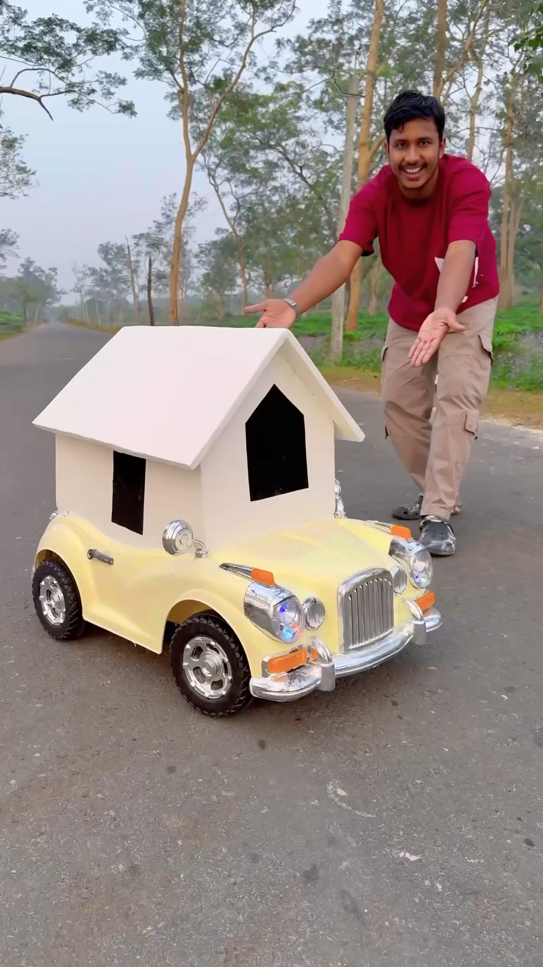Old Model RC Car K Upar Ghar Banadiya