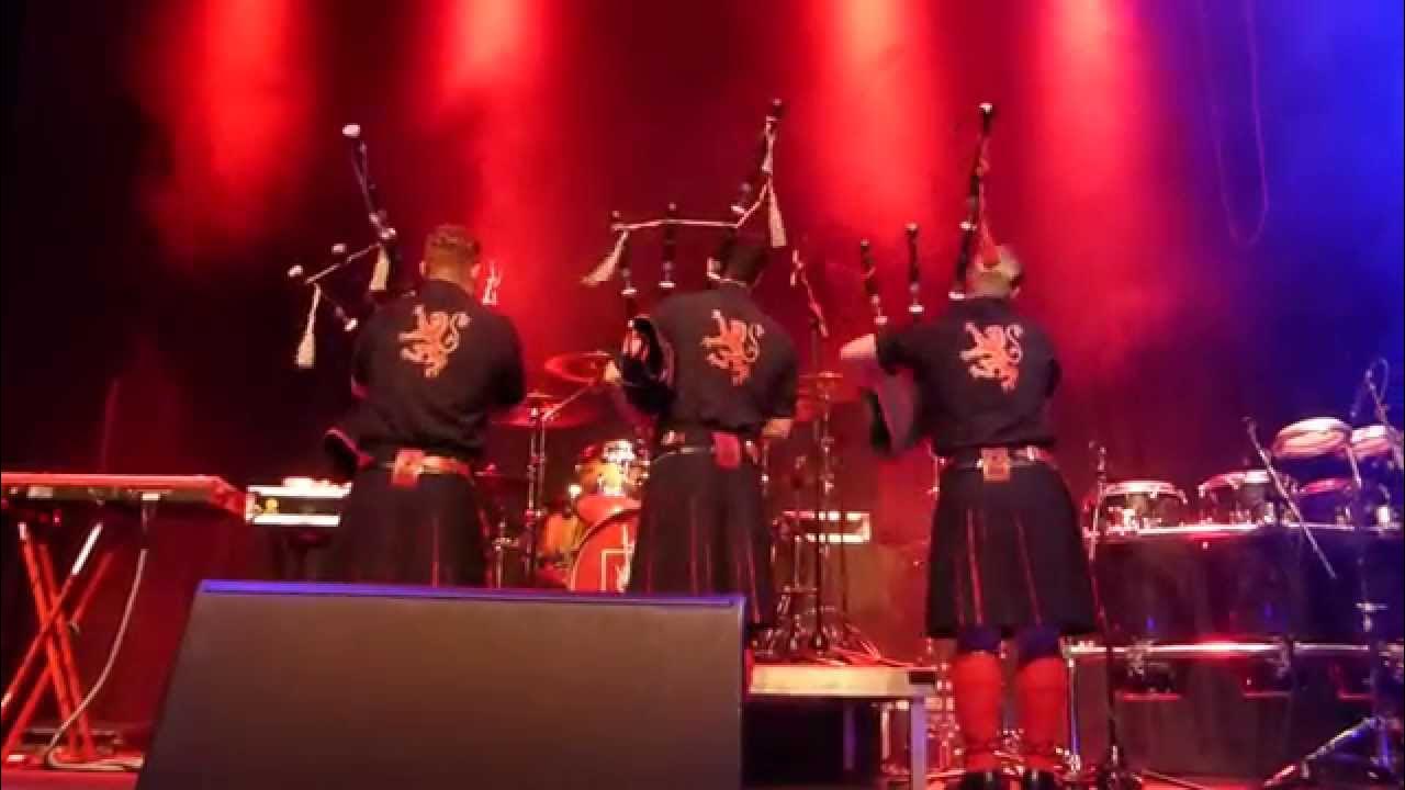 Red Hot Chilli Pipers - Fat Bottomed Girls - Mainz 11.11.15 Red Hot Chilli Pipers - Fat Bottomed Girls - Mainz 11.11.15