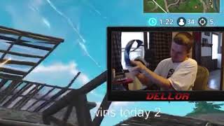 Dellor Breaks Mic