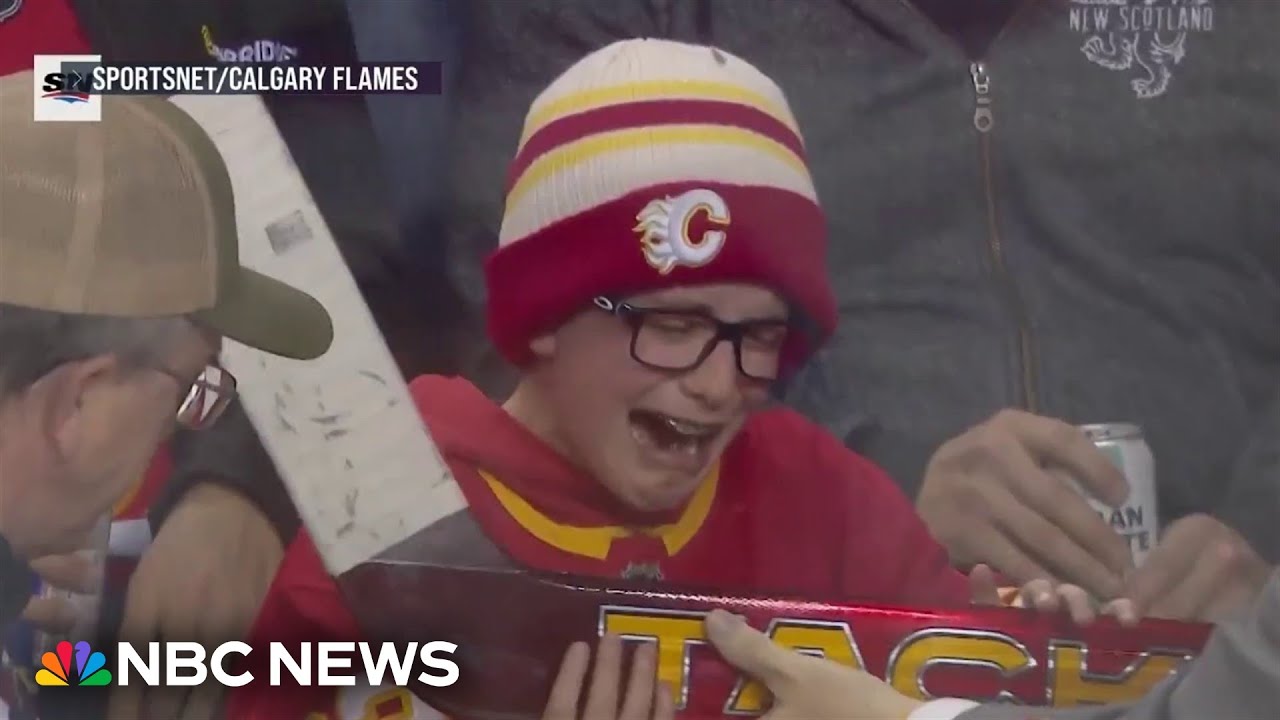 Young hockey fan brought to tears by gift from his NHL hero 