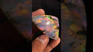Labradorite Vs Spectrolite
