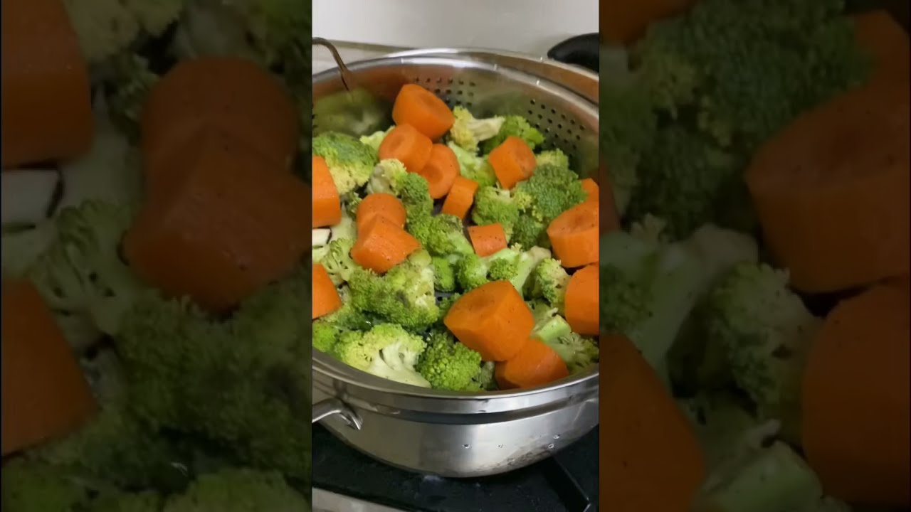 Steamed Broccoli With Carrots For Lunch