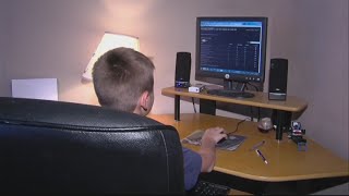 STL Moms:  Proper seating for virtual learning