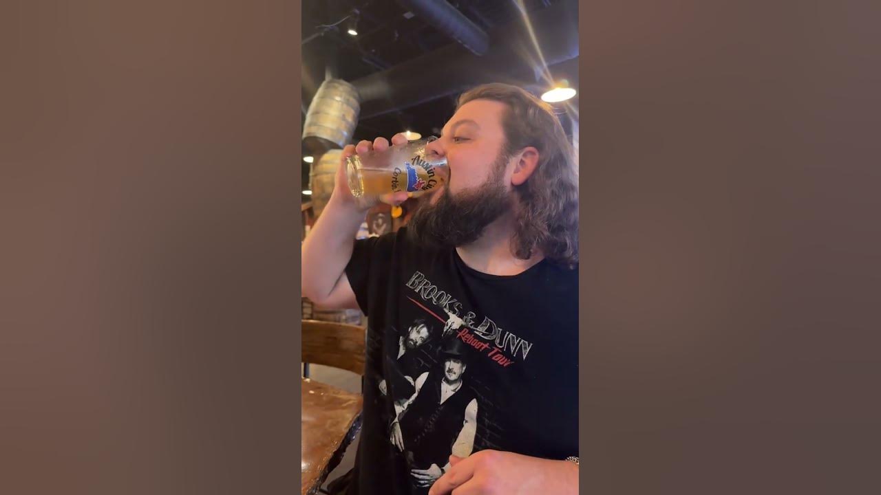 Happy Friday!! Cheers to all you country boys and country girls Keepin’ Country Alive! #newmusic
