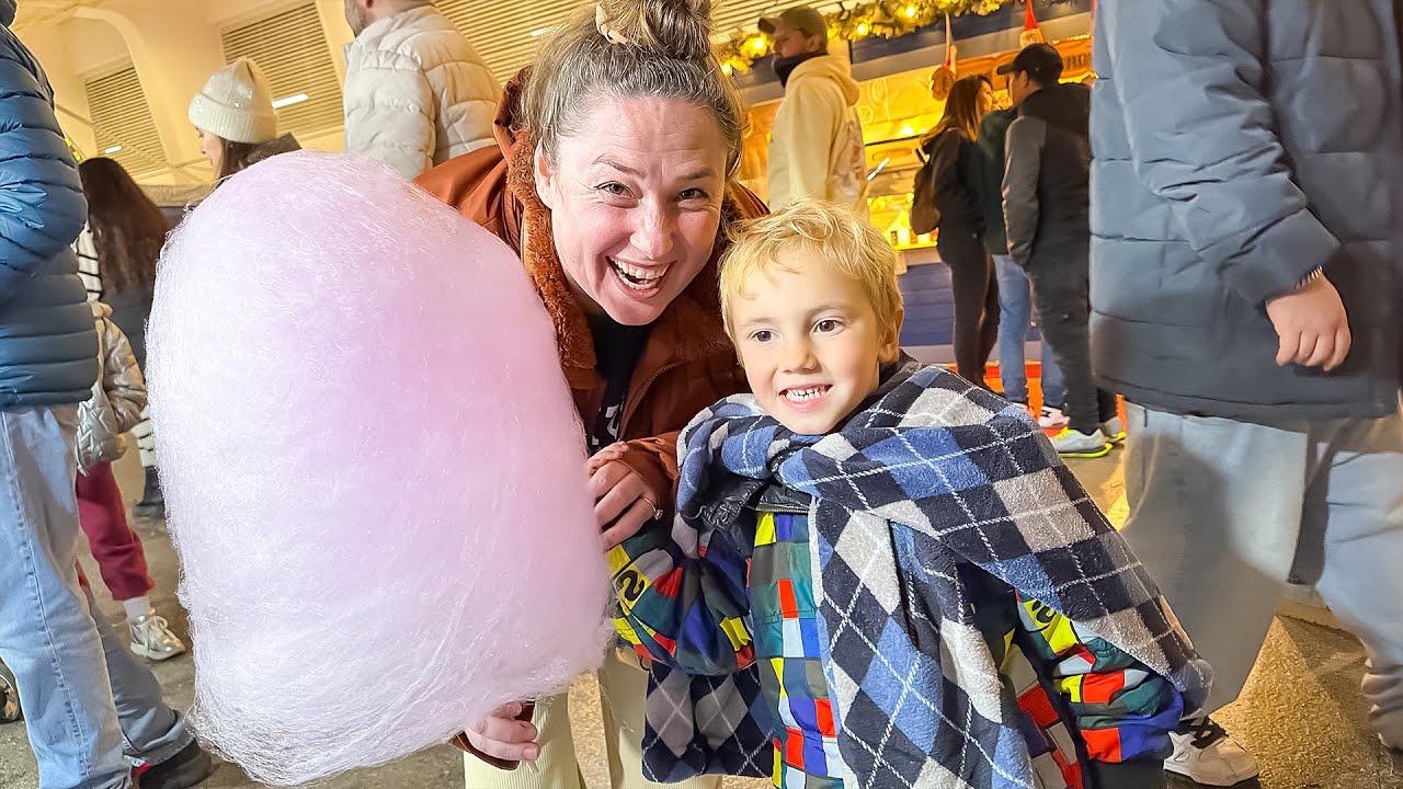 Valencia Spain Christmas Market 🎄🇪🇸 | Ballinger Family Vlogmas Day 25