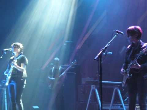 Tegan and Sara - Relief next to me (Live)