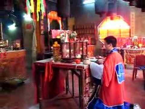 Heng hwa Taoist hym chanting