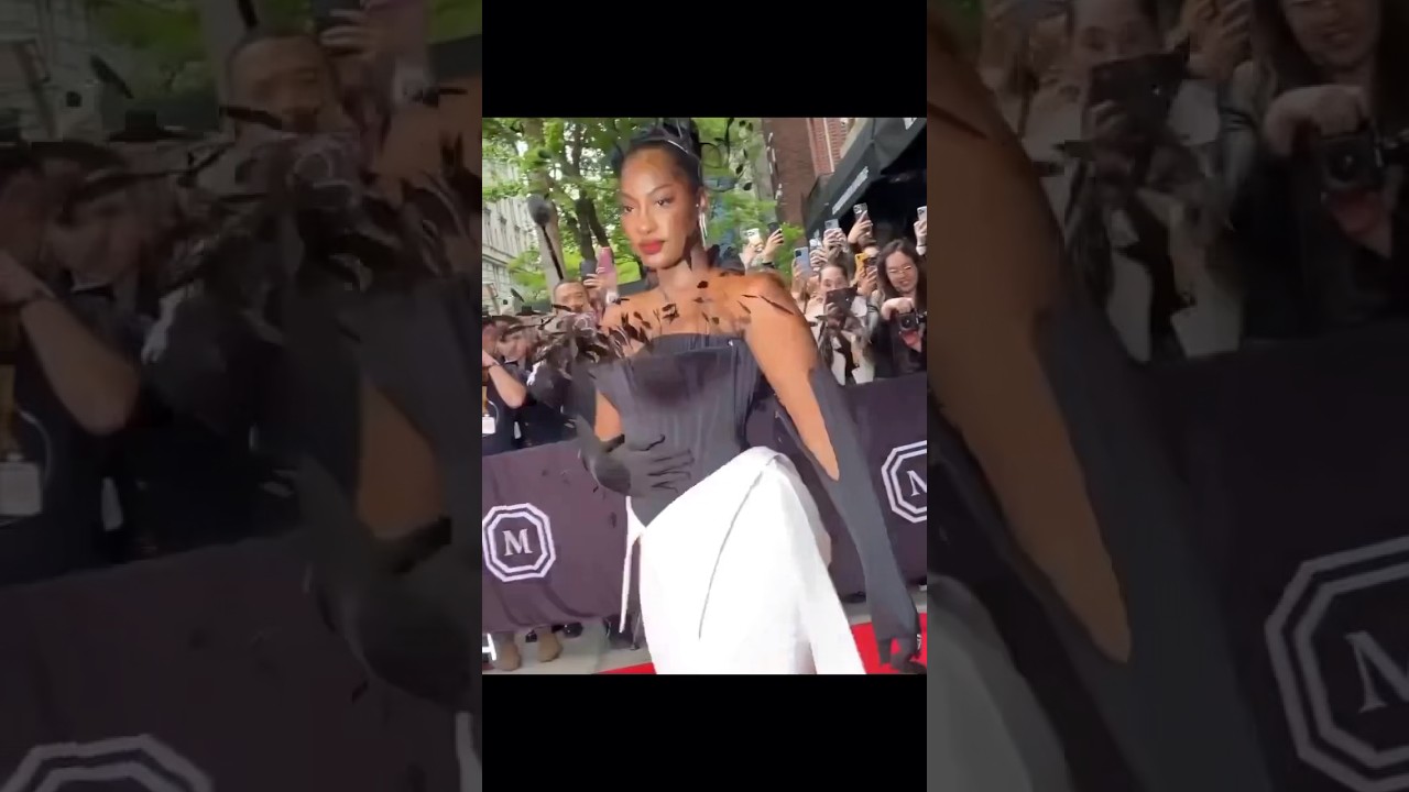 Tems looked like a Beautiful Bride for the 2023 