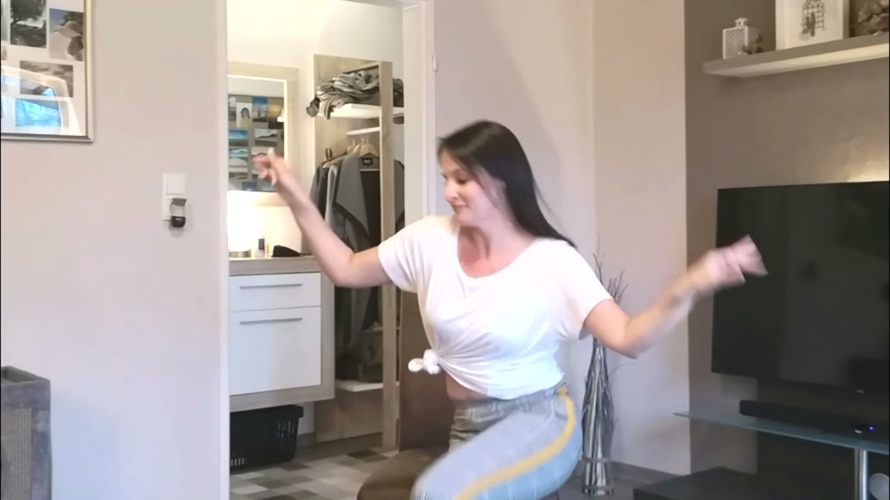 Caught out in the rain, chair dance, GoGo, Tanzstudio Corinna Runge