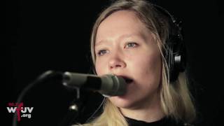 Julia Jacklin - "Pool Party" (Live at WFUV) chords