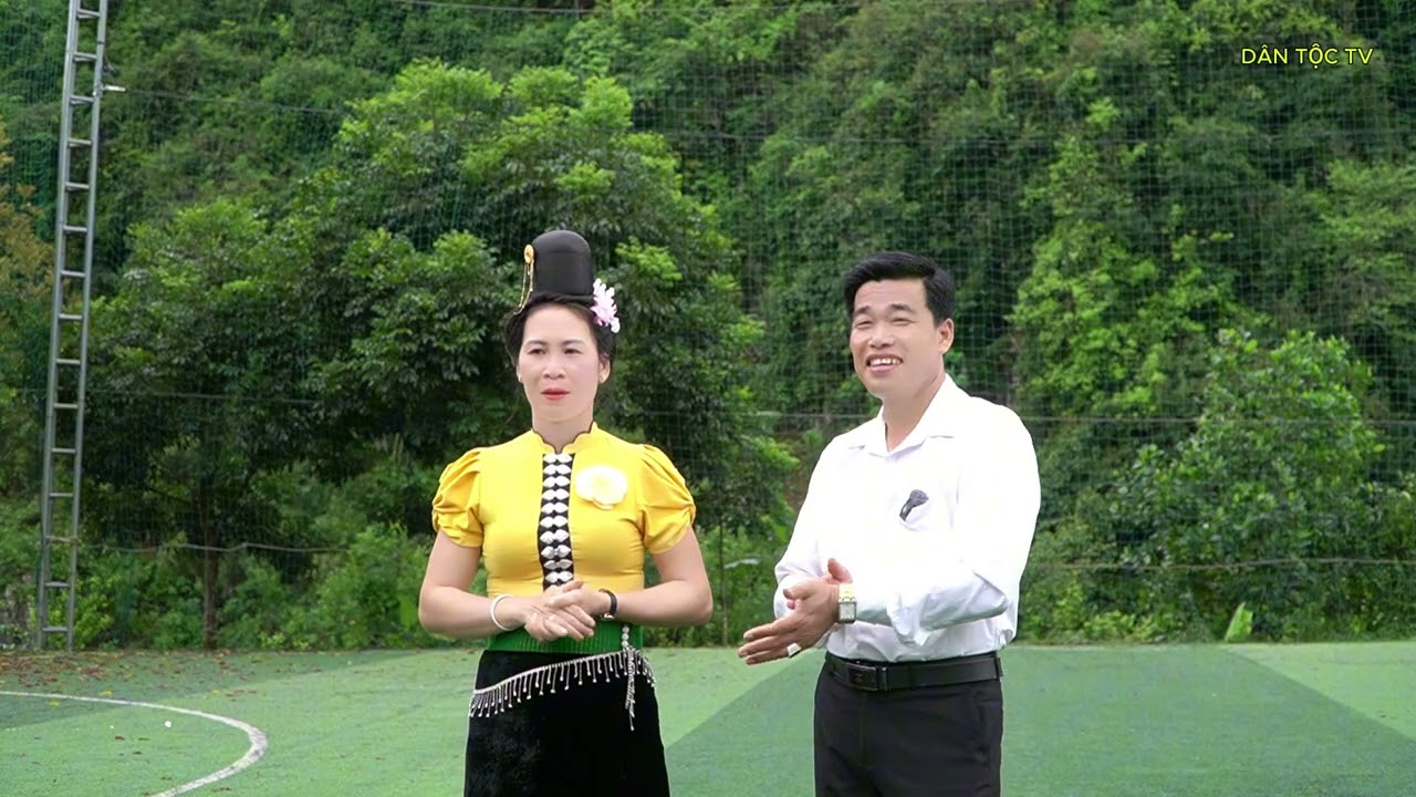 Vợ chủ kênh kiêm hát thái gặp anh lèo doan hát rất hay