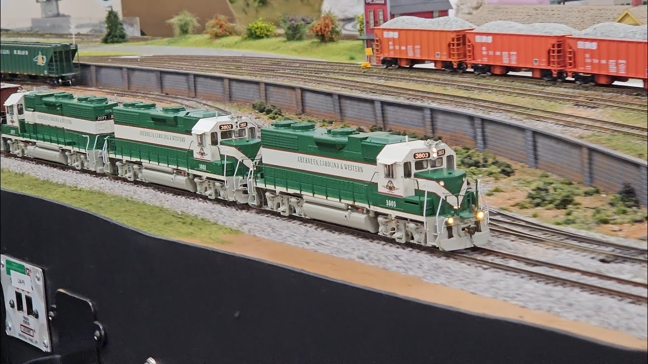 Rapido GP38 Aberdean Carolina & Western (ACWR) Locomotives - YouTube