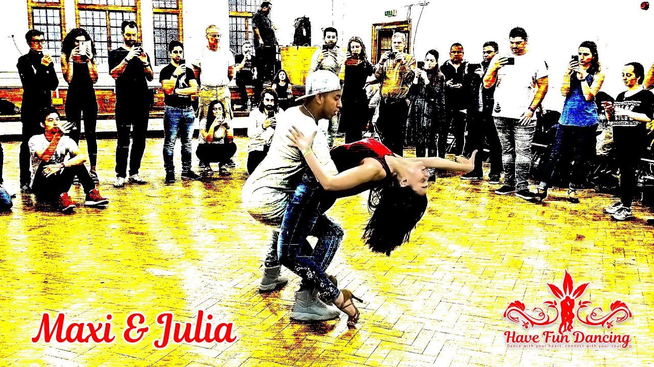 Bachata demo dance by Maxi & Julia at Bachata Spice in London, Song by Ephrem J