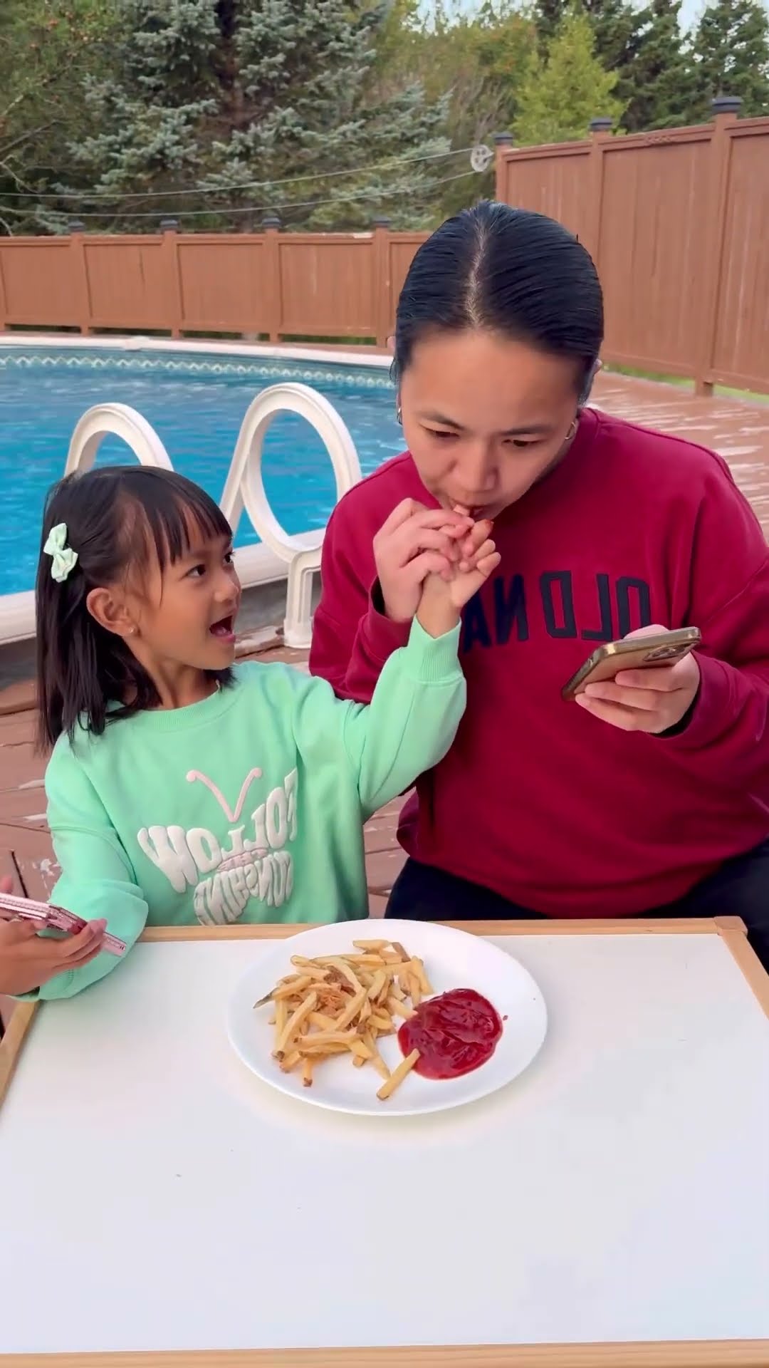 Mom’s fries prank on daughter ????❤️??✅??
