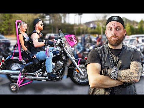 Putting Training Wheels on My Motorcycle & Going to a Biker Meet