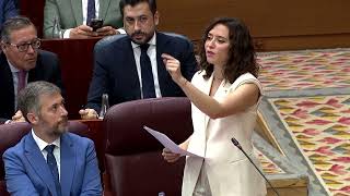 Ayuso sitúa al PSOE en la “cloaca” y reivindica el papel de los agentes que “dan la cara”