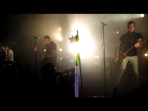 Nine Inch Nails - Terrible Lie HD (live @ the Henry Fonda) + Trent diving into drums
