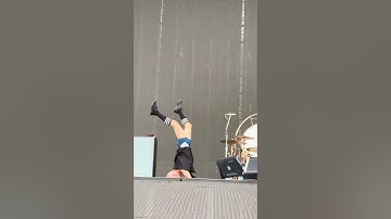 👕🎤 Red Hot Chili Peppers Keep the Shirtless Tradition Alive – Global Tour 2023 Thrills #rhcp