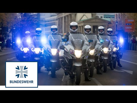 Feldjäger | Militärische Ehreneskorte auf den Straßen Berlins | Bundeswehr