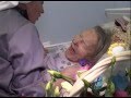 Бабушке 107 лет, она претерпевает страшные муки