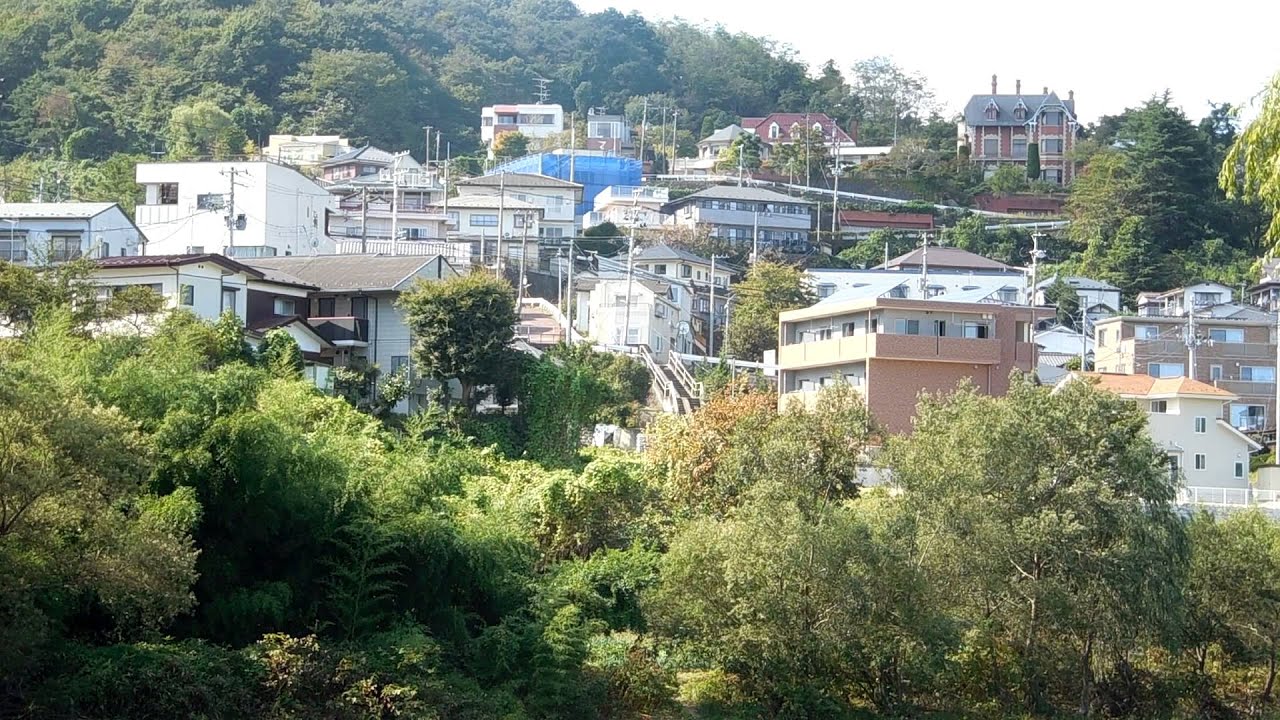 仙台市 川内三十人町(広瀬川対岸より)20131014 YouTube 仙台市 川内三十人町(広瀬川対岸より)20131014 YouTube