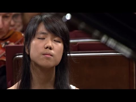 Kate Liu – Piano Concerto in E minor Op. 11 (final stage of the Chopin Competition 2015)