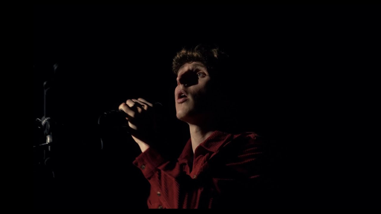 YouTubeでMitch - Everything (Official Music Video)を視聴 YouTubeでMitch - Everything (Official Music Video)を視聴