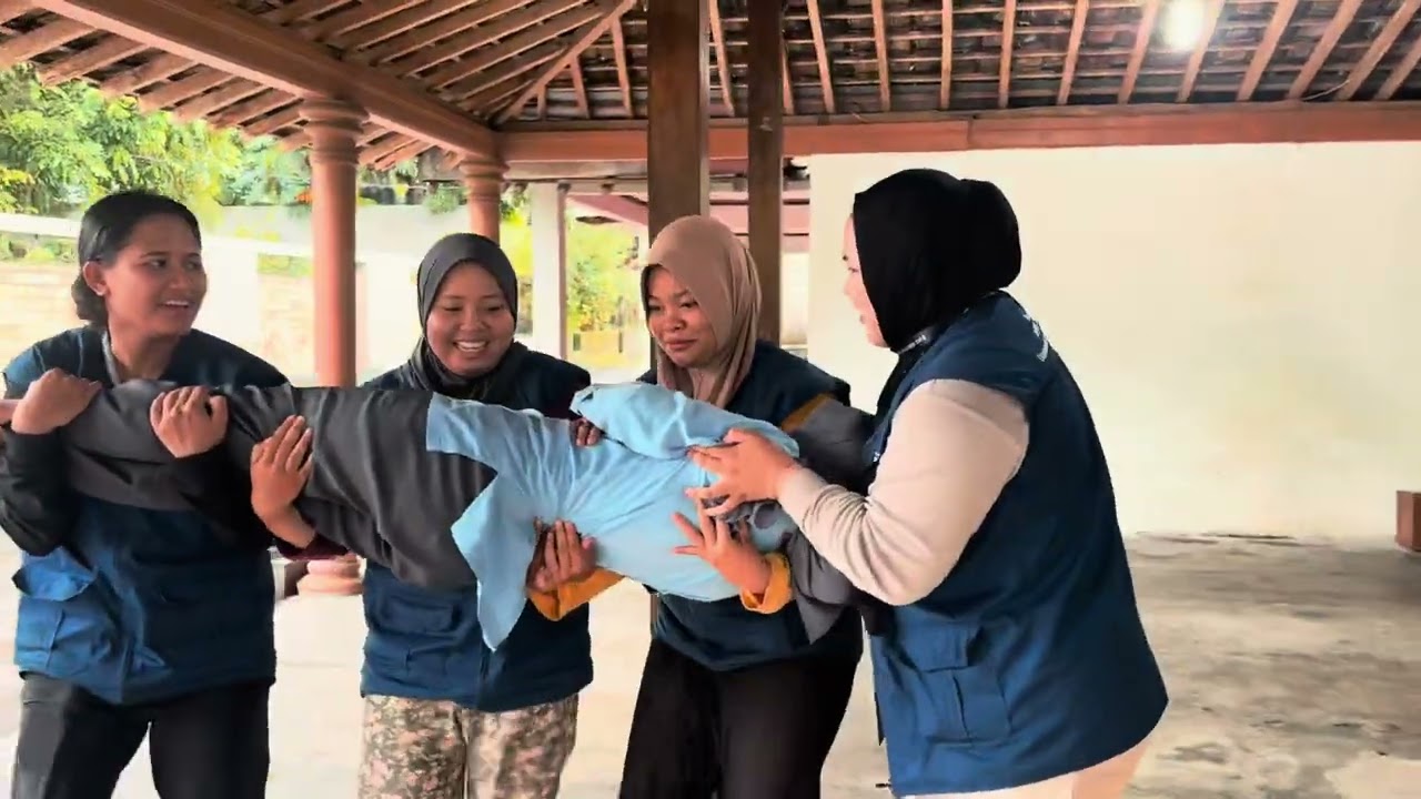 SIMULASI EVAKUASI KORBAN BENCANA