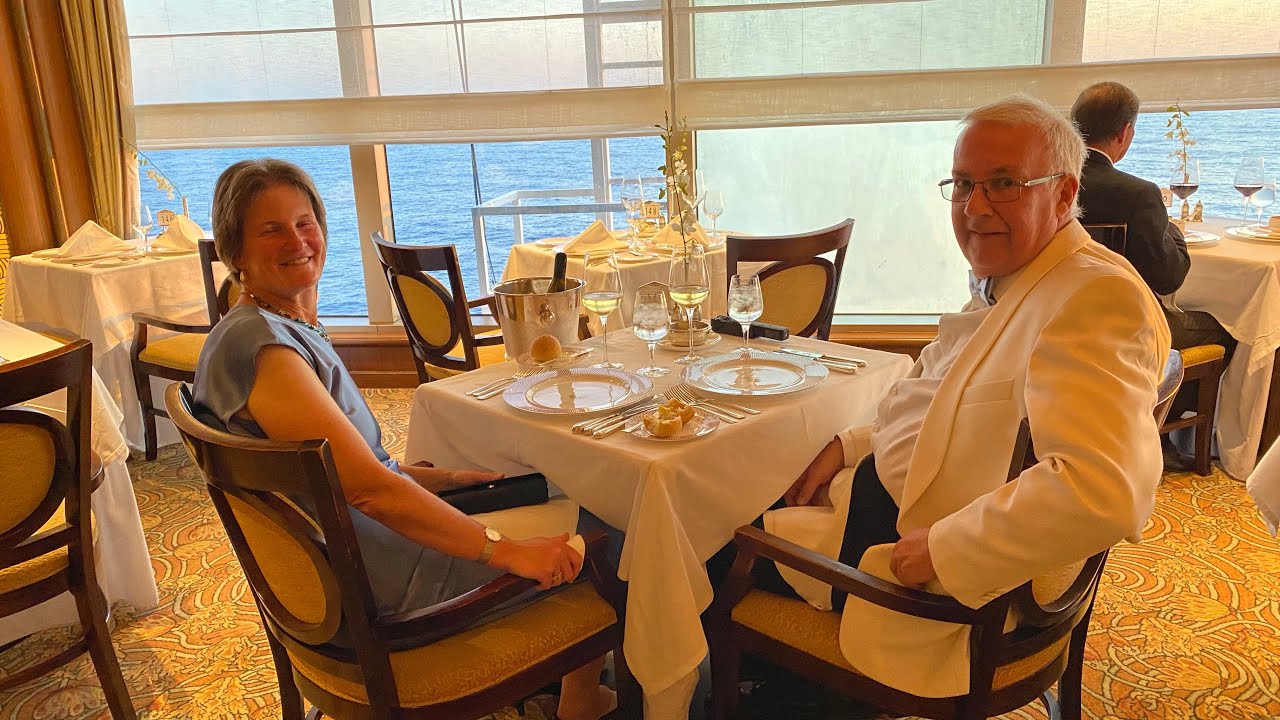 Tour of the Grills areas on Queen Victoria- 14 September 2025