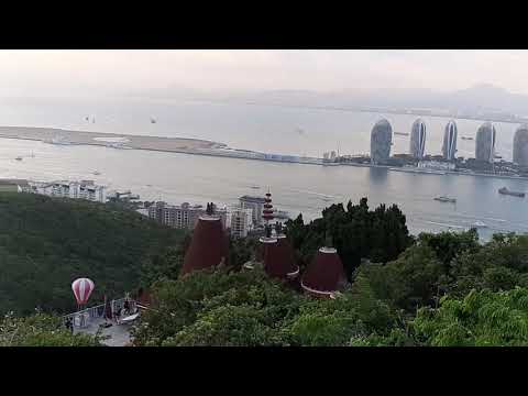 Санья, парк Олень повернул голову