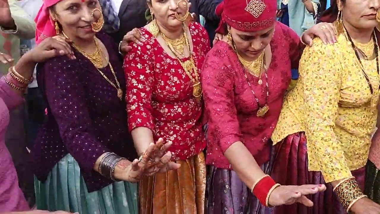 Koti   😘😘gaw😌me kuch pal sadhi me😁😌😁