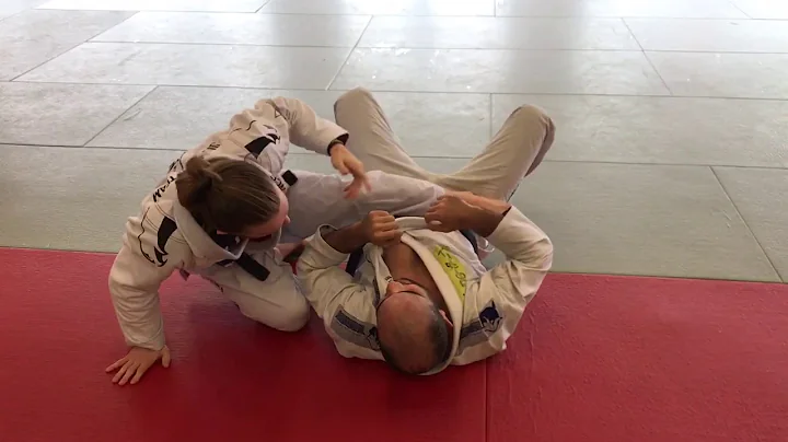 A Trick To Finish The Armbar From The Mount By Chr...