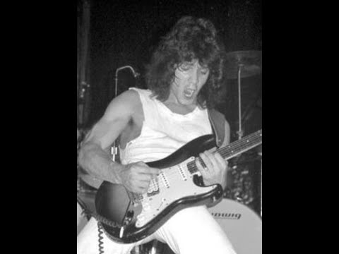 "Finish What Ya Started" (live): ...When Ed played Stratocaster during OU812 Tour.