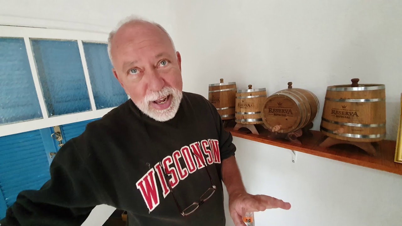 SAIBA COMO ARMAZENAR SUA CACHAÇA