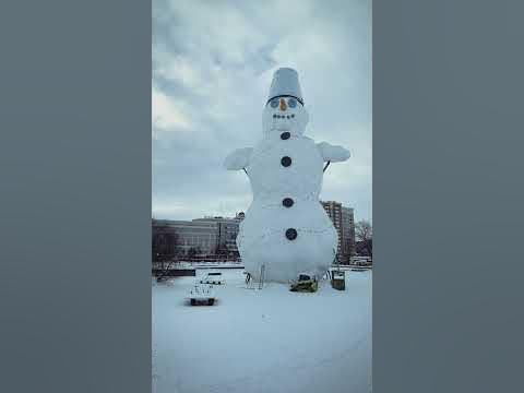 Самый большой снеговик в мире! - YouTube