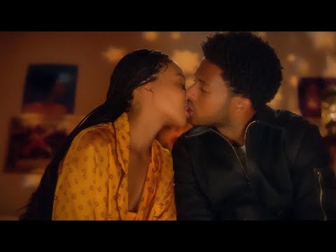 Grown-ish 4x05 Kiss Scene - Kiela and Doug