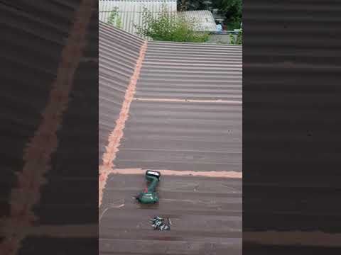 Течёт крыша на пристройке.