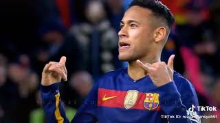 Pemain bola joget entah apa yang merasukimu jika gol