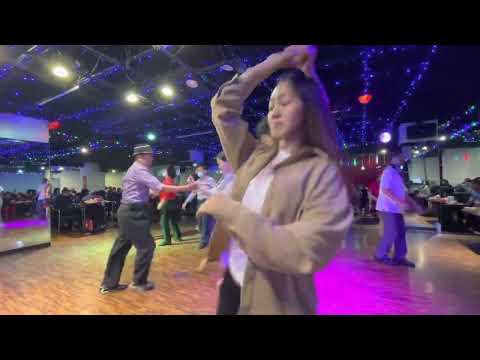 紅寶石2022年10月30日 古典美人子霖