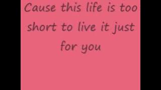 Nelly Furtado powerless lyrics
