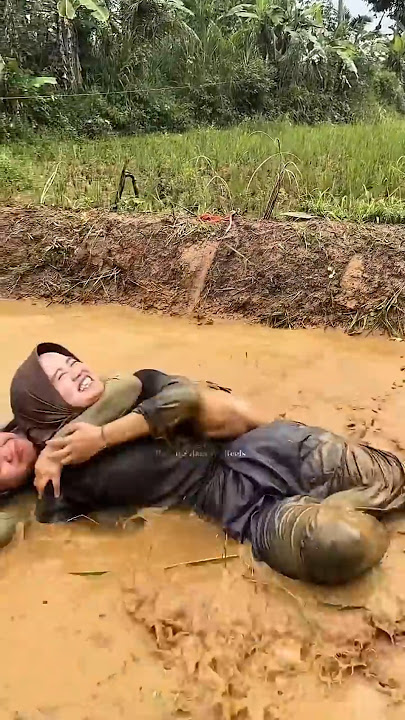 kebahagian gadis desa saat selesai panen di sawah #gadisdesa