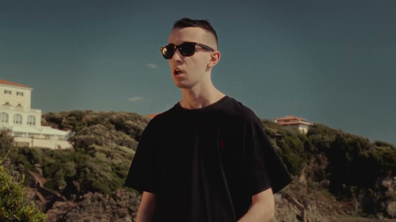 Bara - Bohémien (Official Video)