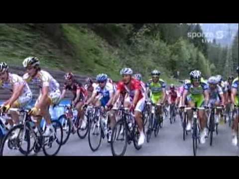 Giro d'Italia 2009 - Climb to San Martino di Castr...