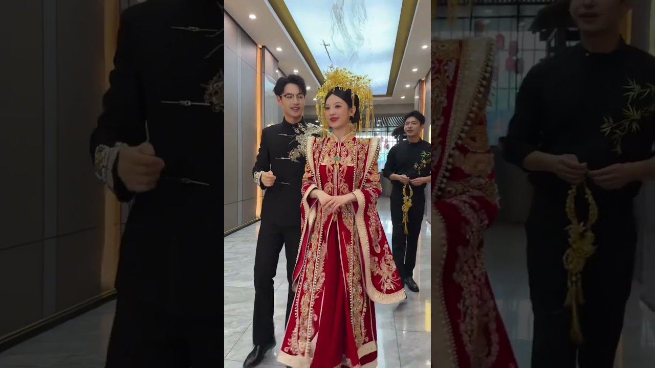 Chinese wedding dress is really beautiful 😍