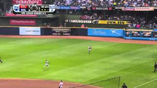 2011/10/16 Berkman's sliding catch